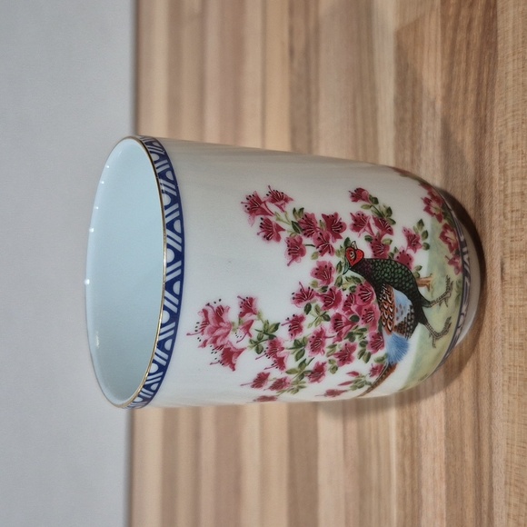 HOLIDAY SALE apanese Porcelain Sake Tea Cups (3) - Picture 5 of 5
